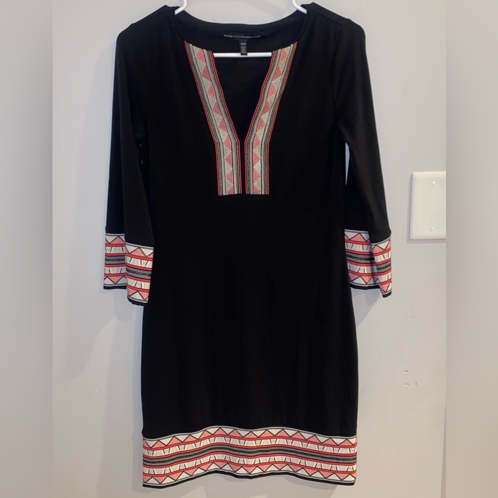 White House Black Market Embroidered V-Neck Knit Shift Dress